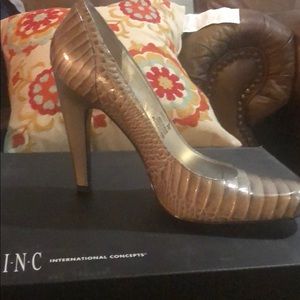 Carlos Santana Heels